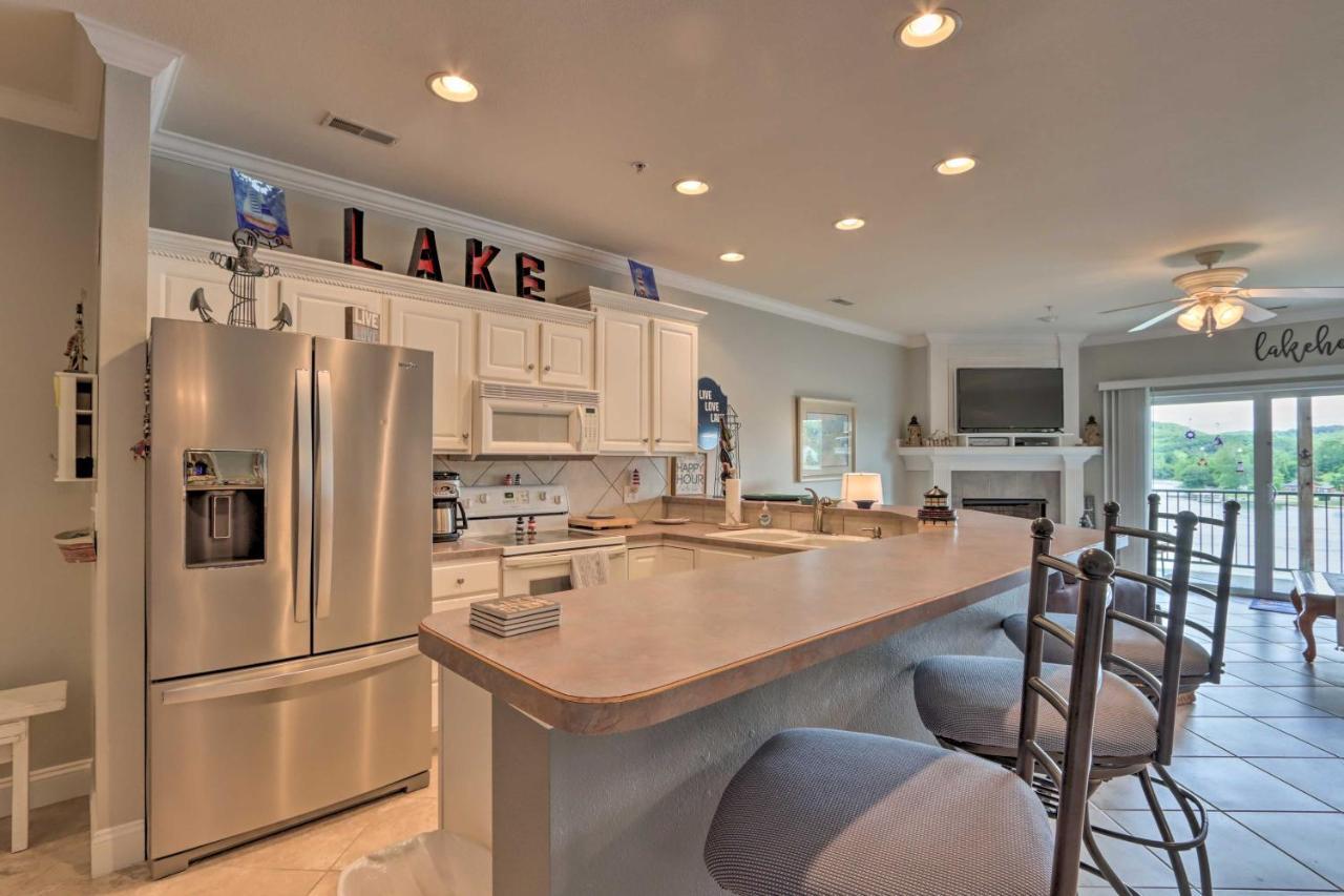 Lakefront Ozark Condo With Balcony And Seasonal Pool! Camdenton Eksteriør bilde