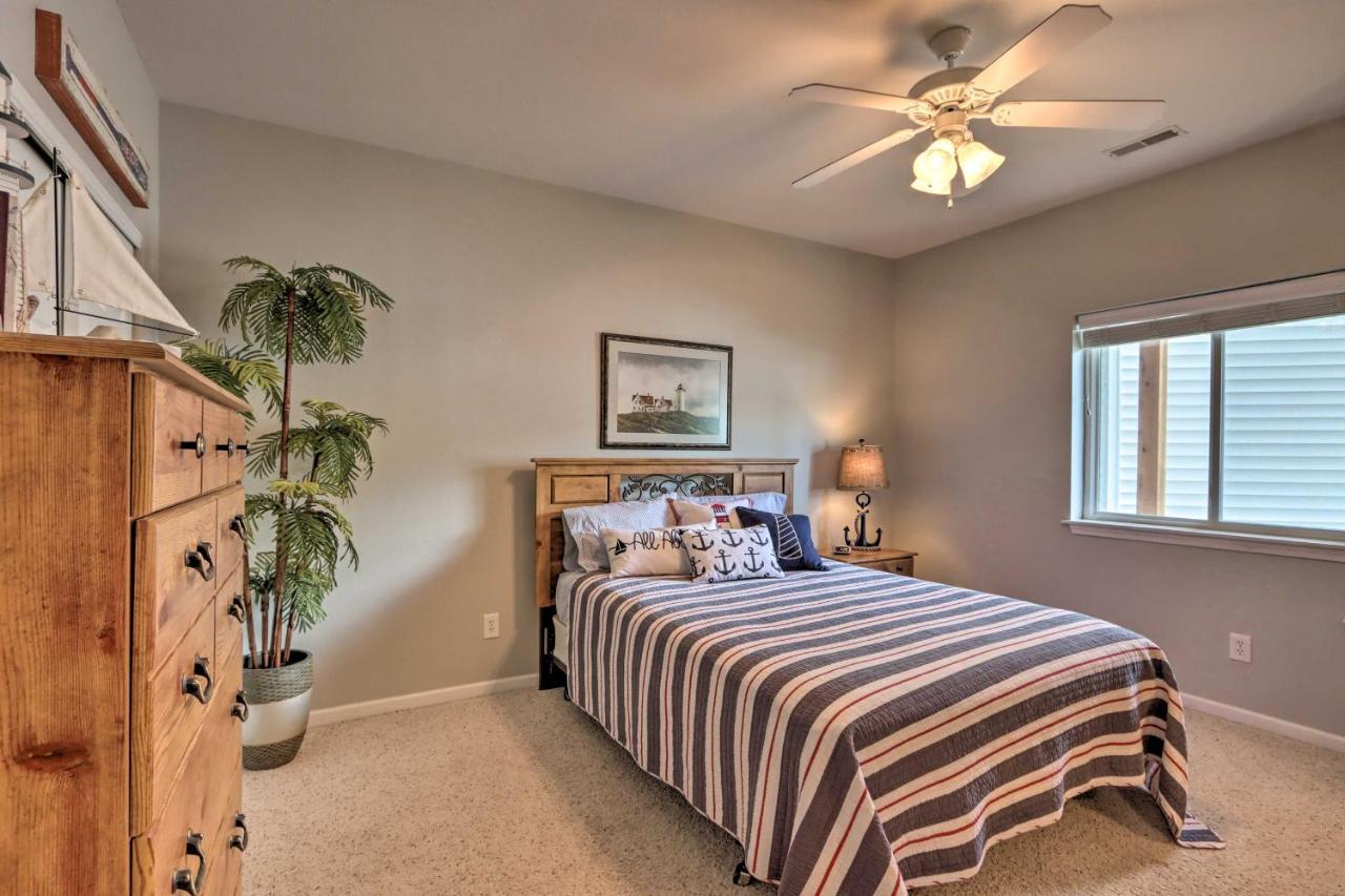 Lakefront Ozark Condo With Balcony And Seasonal Pool! Camdenton Eksteriør bilde
