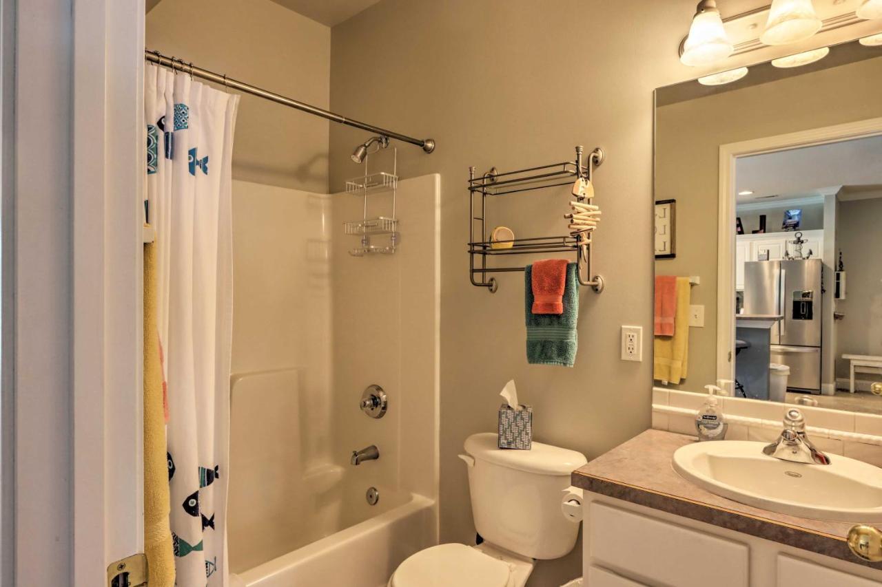 Lakefront Ozark Condo With Balcony And Seasonal Pool! Camdenton Eksteriør bilde