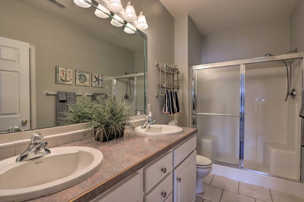 Lakefront Ozark Condo With Balcony And Seasonal Pool! Camdenton Eksteriør bilde